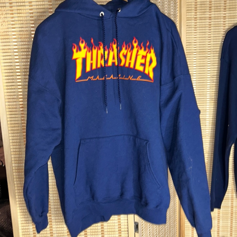 Men’s THRASHER MAGAZINE XL NWOT never worn. Navy yellow, orange, medium weight.